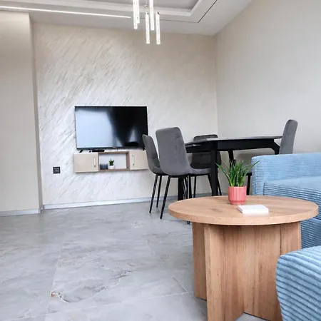Mir Cozy Apartament Warna